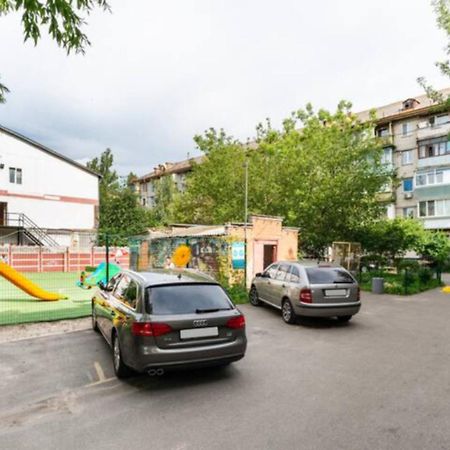 Затишна 2К Квартира З Усім Необхідним Для Життя Поряд З Метро Дарниця Kyiv Exterior photo